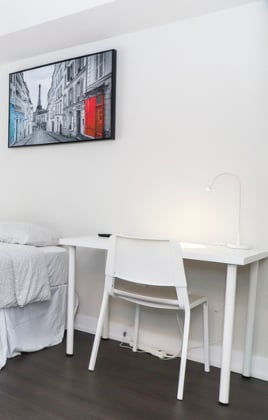 Single room - desk (apartment)