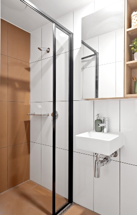 Studio - Bathroom
